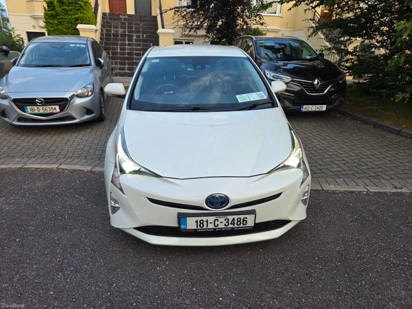 Toyota Prius Hatchback, Petrol Hybrid, 2018, White