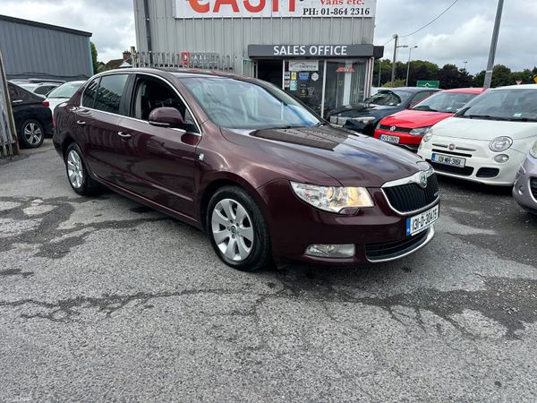 Skoda Superb Hatchback, Diesel, 2013, Purple