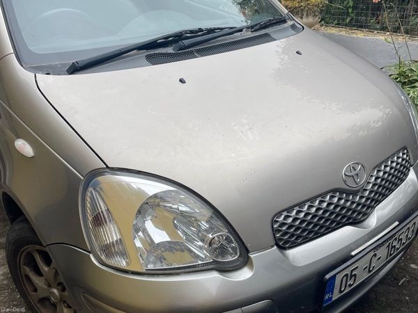 Toyota Yaris Hatchback, Petrol, 2005, Grey