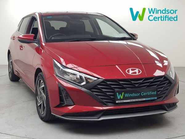 Hyundai i20 Hatchback, Petrol, 2025, Red