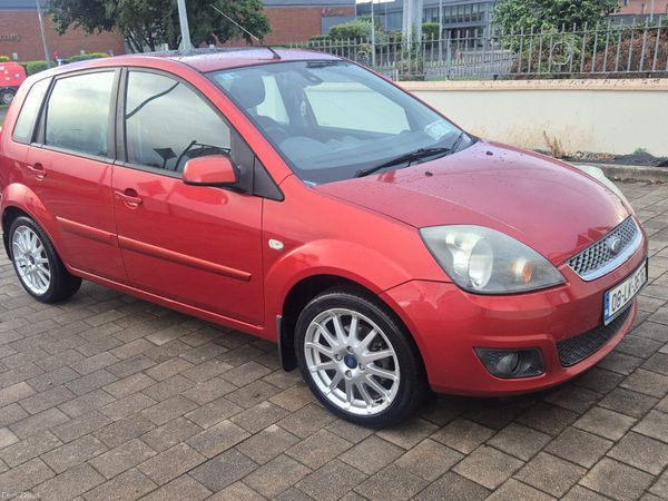 Ford Fiesta Hatchback, Petrol, 2008, Red