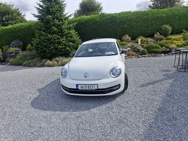 Volkswagen Beetle Hatchback, Diesel, 2014, White