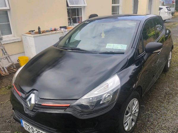 Renault Clio Hatchback, Petrol, 2017, Black