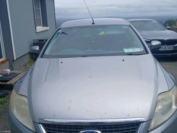 Ford Mondeo Saloon, Petrol, 2008, Silver