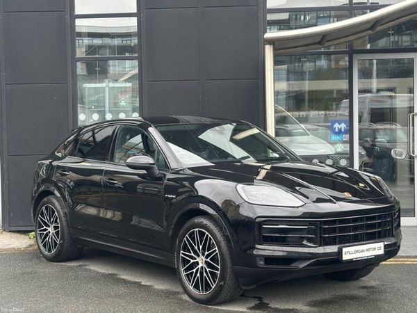 Porsche Cayenne SUV, Petrol Plug-in Hybrid, 2024, Black