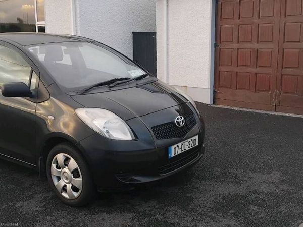 Toyota Yaris Hatchback, Petrol, 2007, Black