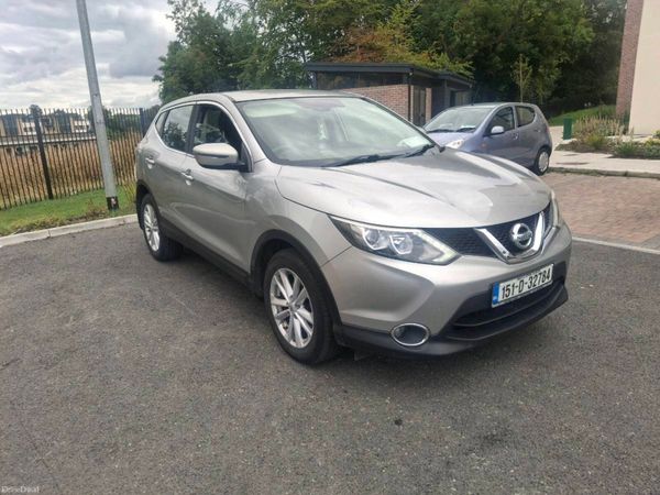 Nissan Qashqai Hatchback, Diesel, 2015, Silver