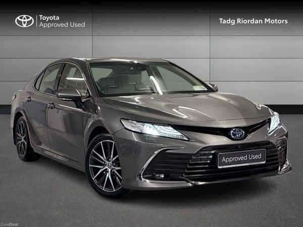 Toyota Camry Saloon, Petrol Hybrid, 2024, Silver