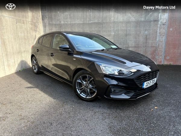 Ford Focus Hatchback, Petrol Hybrid, 2022, Black
