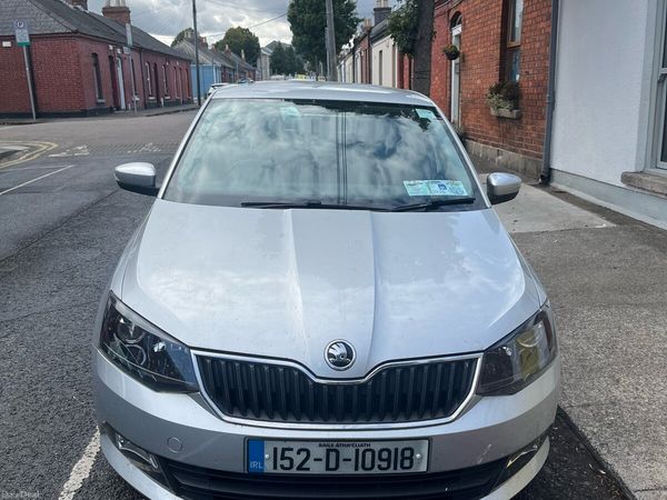 Skoda Fabia Hatchback, Petrol, 2015, Silver