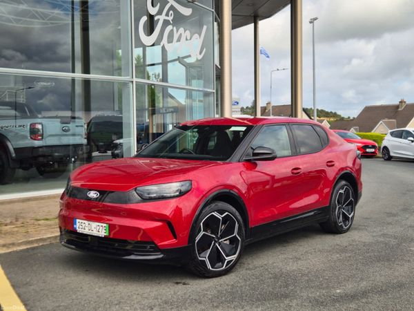 Ford Capri MPV, Electric, 2025, Red