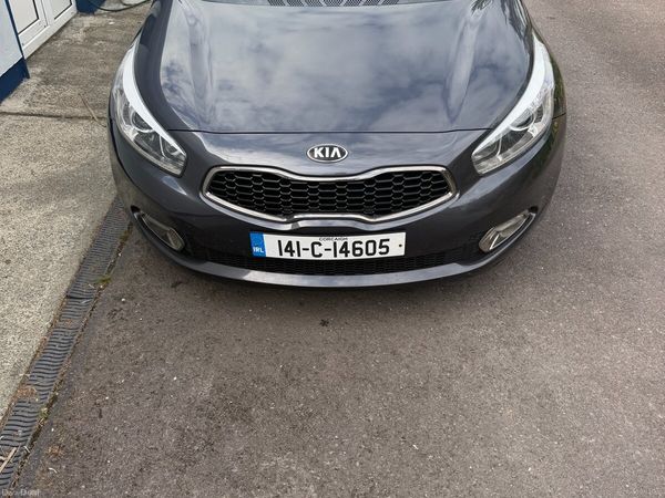 Kia Ceed Hatchback, Petrol, 2014, Grey