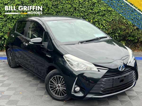 Toyota Yaris Hatchback, Petrol Hybrid, 2019, Black