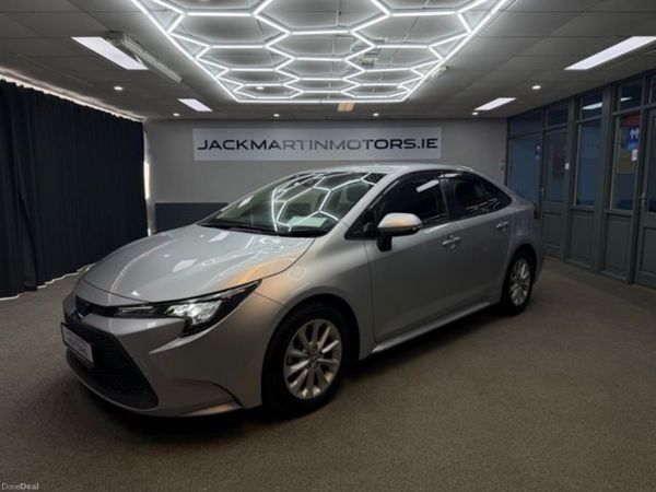 Toyota Corolla Saloon, Petrol Hybrid, 2021, Silver