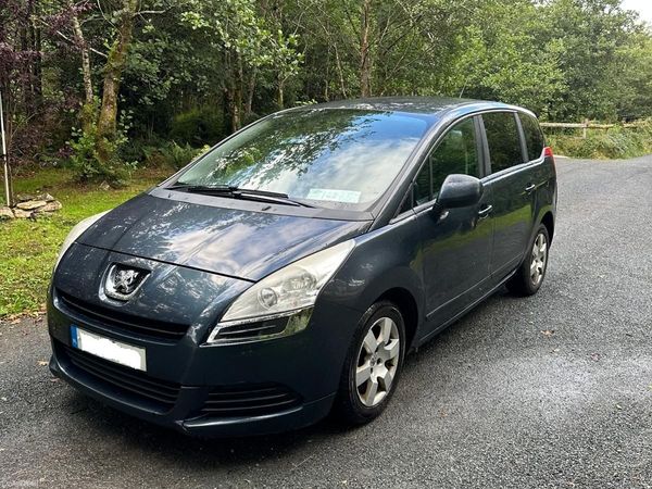 Peugeot 5008 MPV, Diesel, 2013, Blue