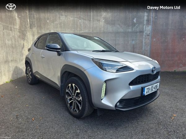 Toyota Yaris Cross Hatchback, Petrol Hybrid, 2023, Silver