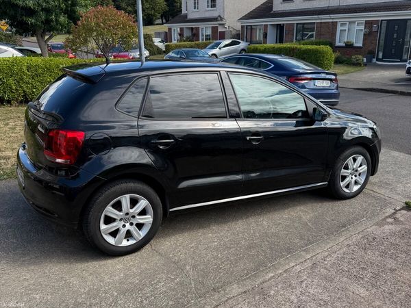 Volkswagen Polo Hatchback, Petrol, 2014, Black