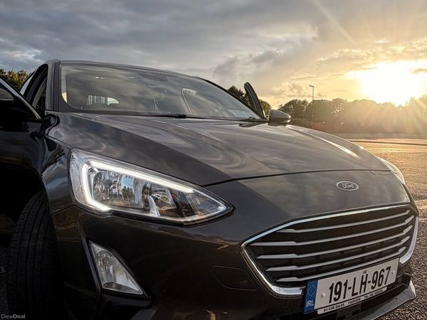 Ford Focus Hatchback, Petrol, 2019, Grey