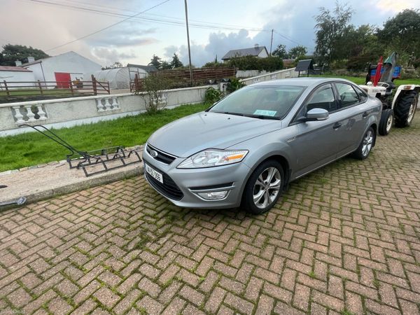 Ford Mondeo Saloon, Diesel, 2014, Grey