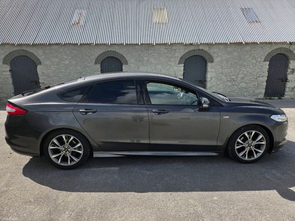 Ford Mondeo Hatchback, Diesel, 2019, Grey