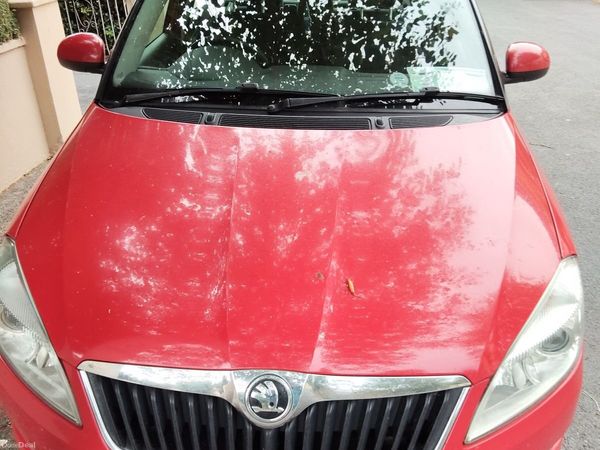 Skoda Fabia Hatchback, Petrol, 2014, Red