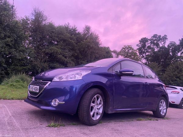 Peugeot 208 Hatchback, Petrol, 2013, Blue