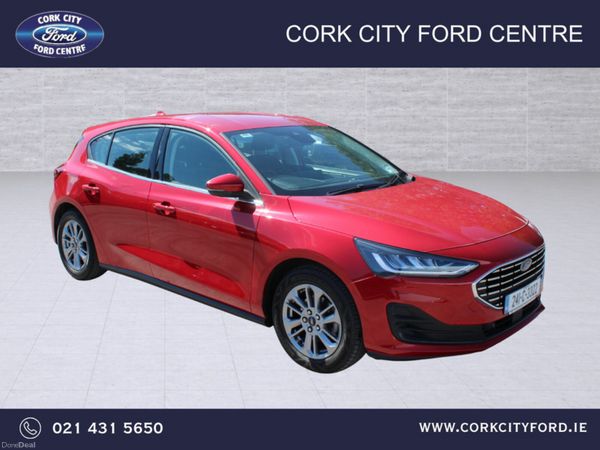 Ford Focus Hatchback, Petrol, 2024, Red