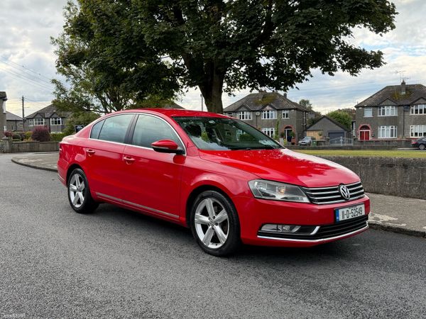 Volkswagen Passat Saloon, Diesel, 2011, Red
