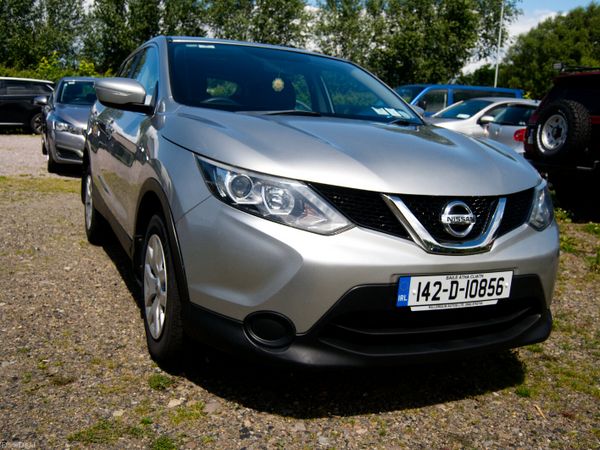 Nissan Qashqai Hatchback, Petrol, 2014, Silver