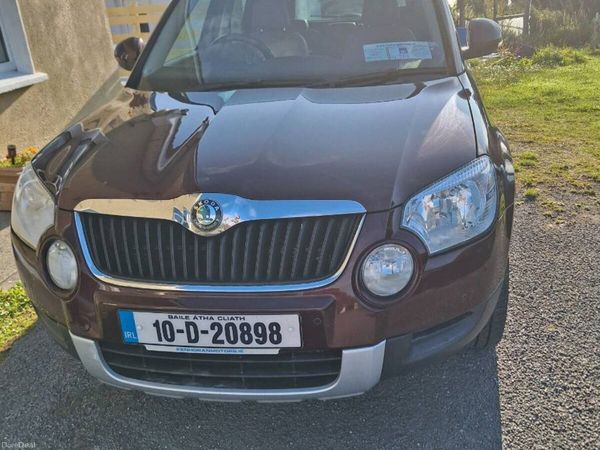 Skoda Yeti SUV, Diesel, 2010, Red