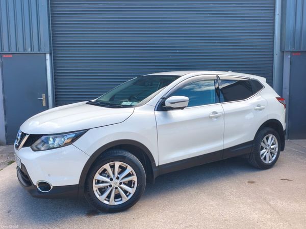 Nissan Qashqai Hatchback, Diesel, 2015, White