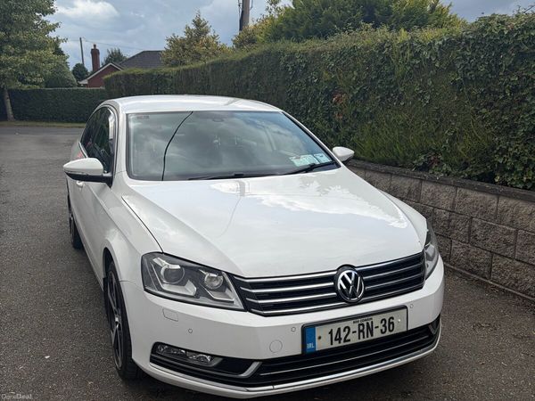 Volkswagen Passat Saloon, Diesel, 2014, White