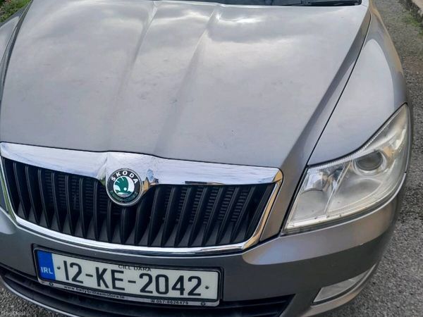 Skoda Octavia Saloon, Diesel, 2012, Grey