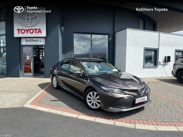Toyota Camry Saloon, Petrol Hybrid, 2019, Brown