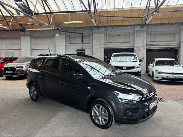Dacia Jogger MPV, Petrol, 2023, Grey