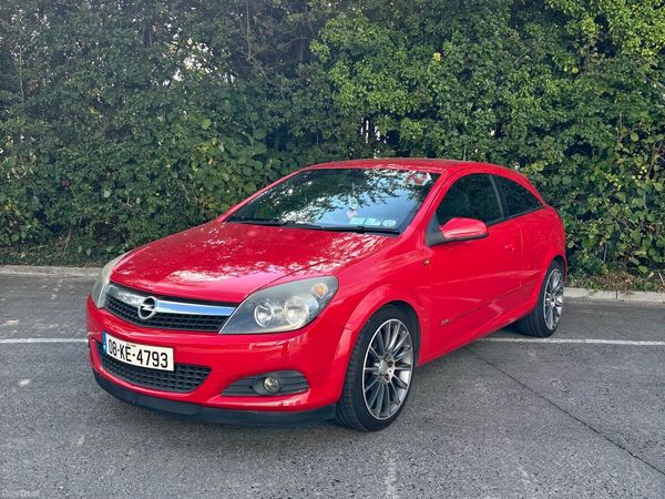 Opel Astra Hatchback, Petrol, 2008, Red