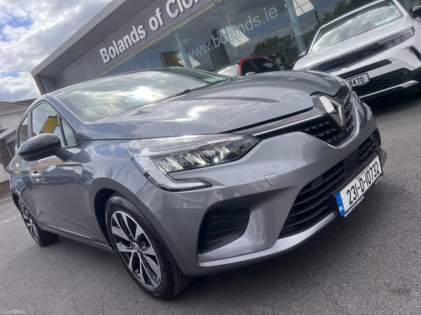 Renault Clio Hatchback, Petrol, 2023, Grey