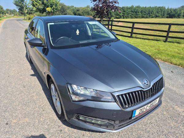Skoda Superb Saloon, Diesel, 2021, Grey