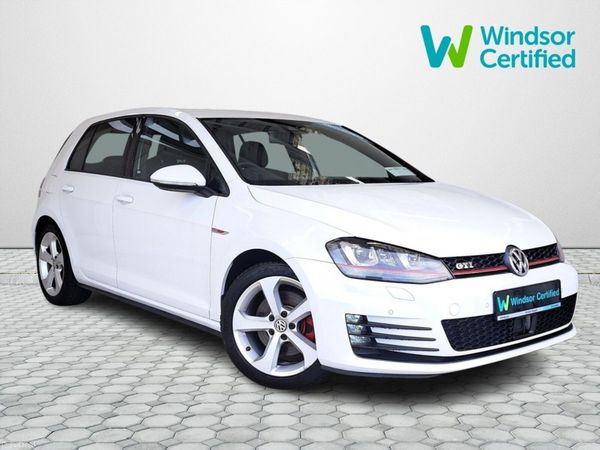Volkswagen Golf Hatchback, Petrol, 2017, White