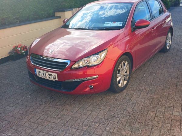 Peugeot 308 Hatchback, Petrol, 2016, Red