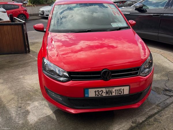 Volkswagen Polo Hatchback, Petrol, 2013, Red