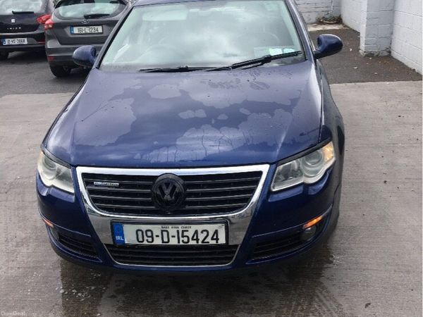 Volkswagen Passat Saloon, Diesel, 2009, Blue