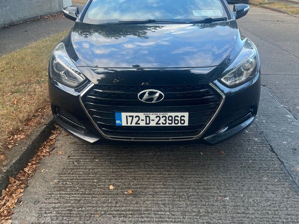 Hyundai i40 Saloon, Diesel, 2017, Black