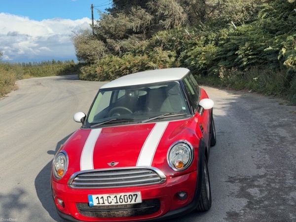 Mini One Hatchback, Diesel, 2011, Red