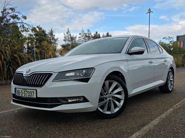 Skoda Superb Hatchback, Diesel, 2016, White