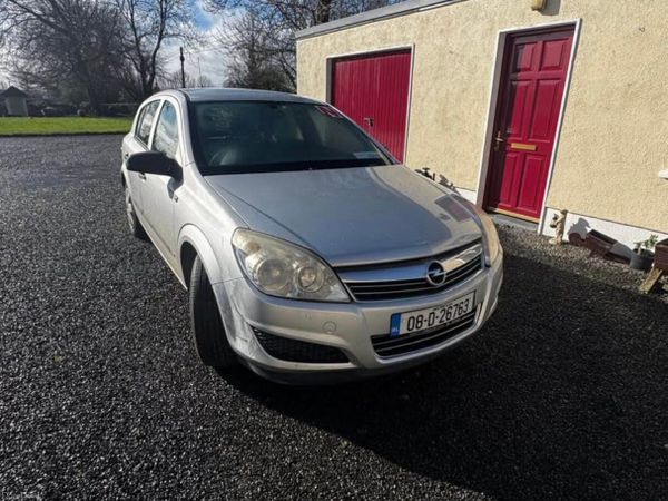 Opel Astra Hatchback, Petrol, 2008, Silver