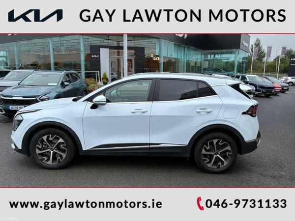 Kia Sportage MPV, Diesel, 2025, White