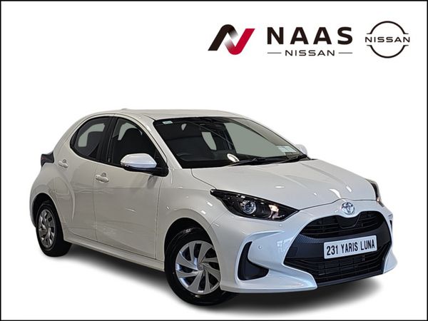 Toyota Yaris Hatchback, Petrol, 2023, White