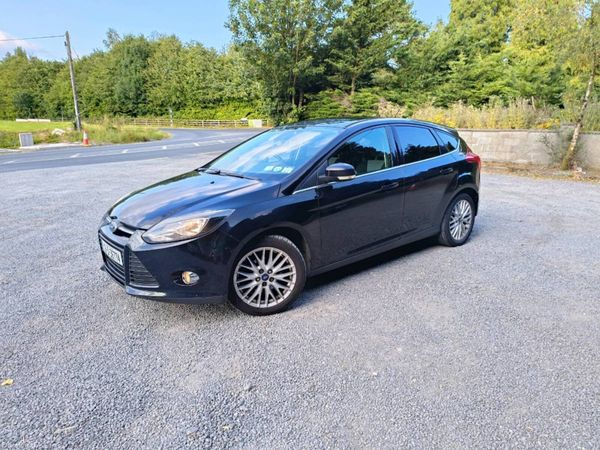 Ford Focus Hatchback, Petrol, 2013, Black
