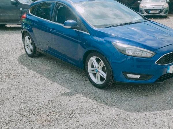 Ford Focus Hatchback, Petrol, 2015, Blue